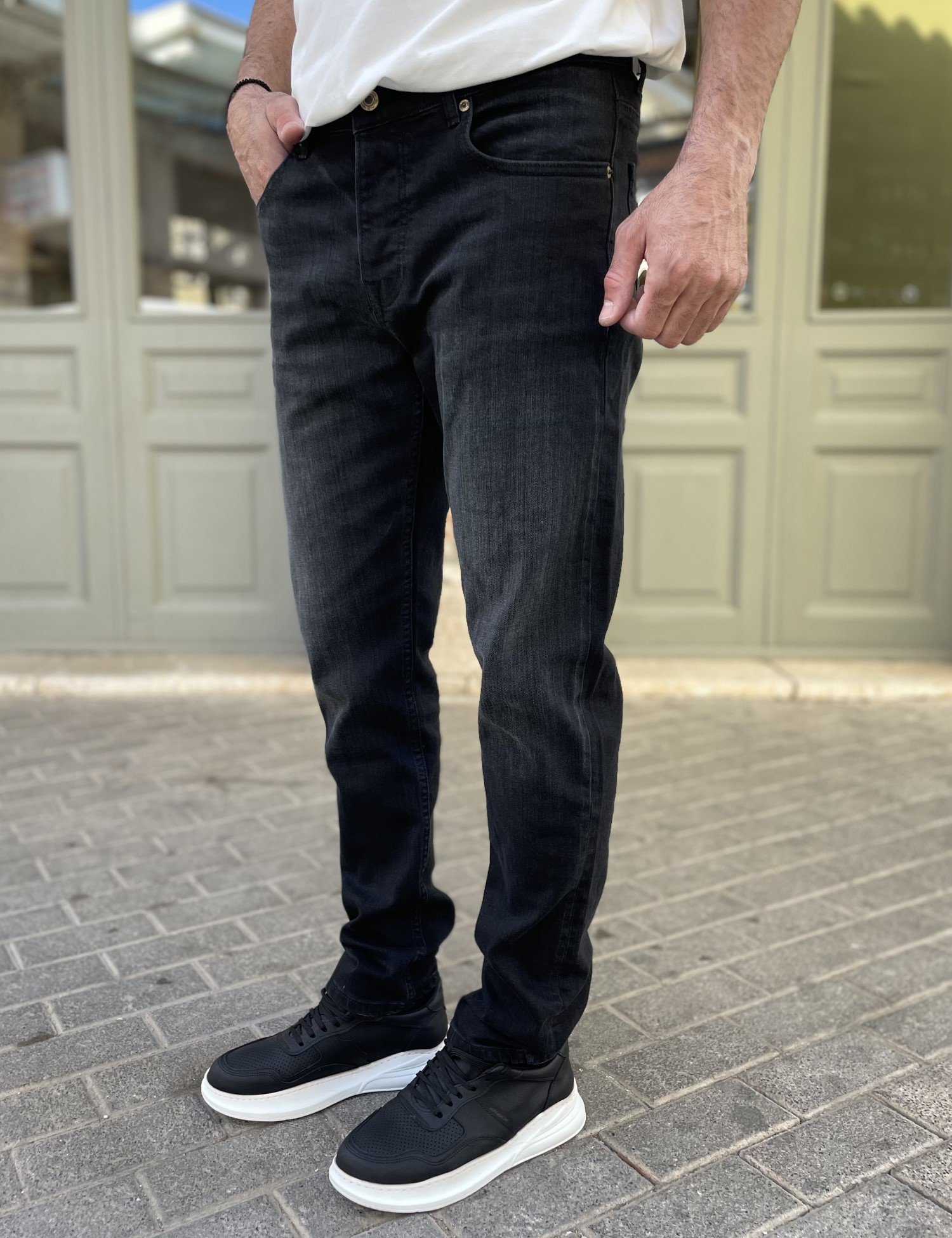 Ανδρικό μαύρο ξεβαμμένο πεντάτσεπο τζιν παντελόνι ίσιο με κουμπιά 3LN2022 φωτογραφία